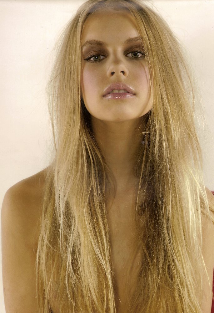 Ieva — Model & Hostess in Milano photo 3