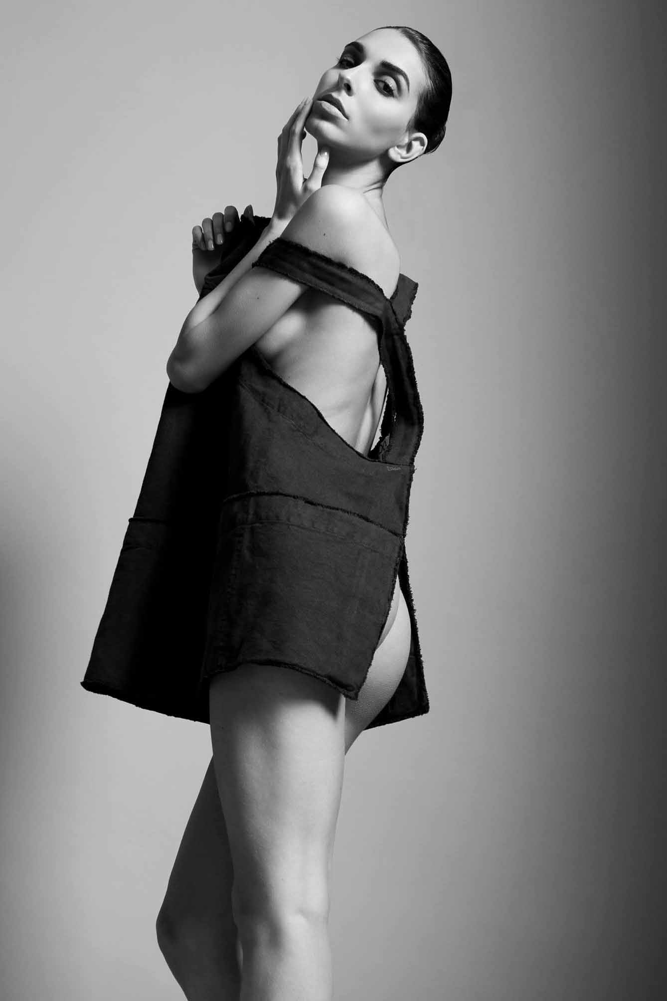 Simona photo 5 | Eye On Model