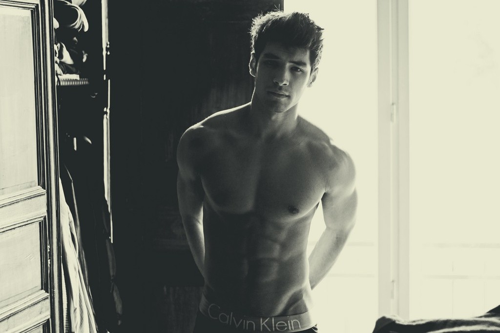 Thibaud — Model & Host in Cr&eacute;teil photo 2