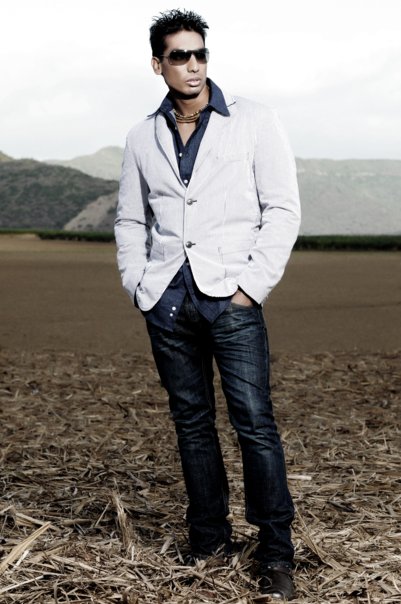 Girish — Model & Host in Bordeaux photo 6