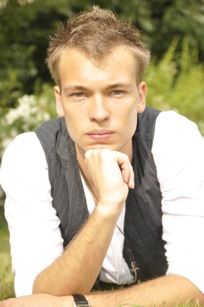 Nicolas — Model & Host in Pontoise photo 2