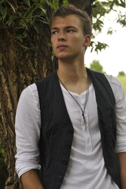 Nicolas — Model & Host in Pontoise photo 3
