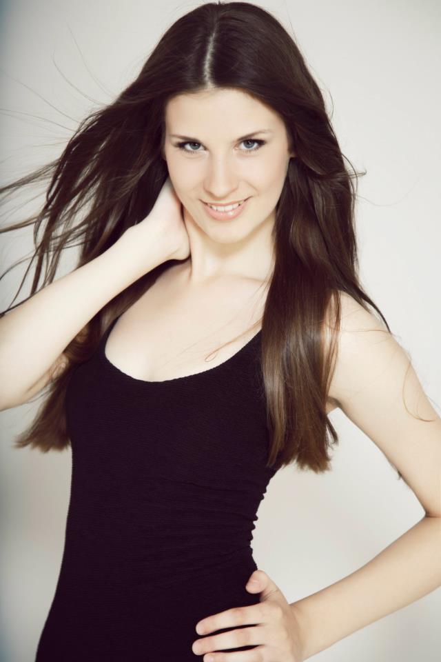 Eglė — Model & Hostess in Milano photo 14