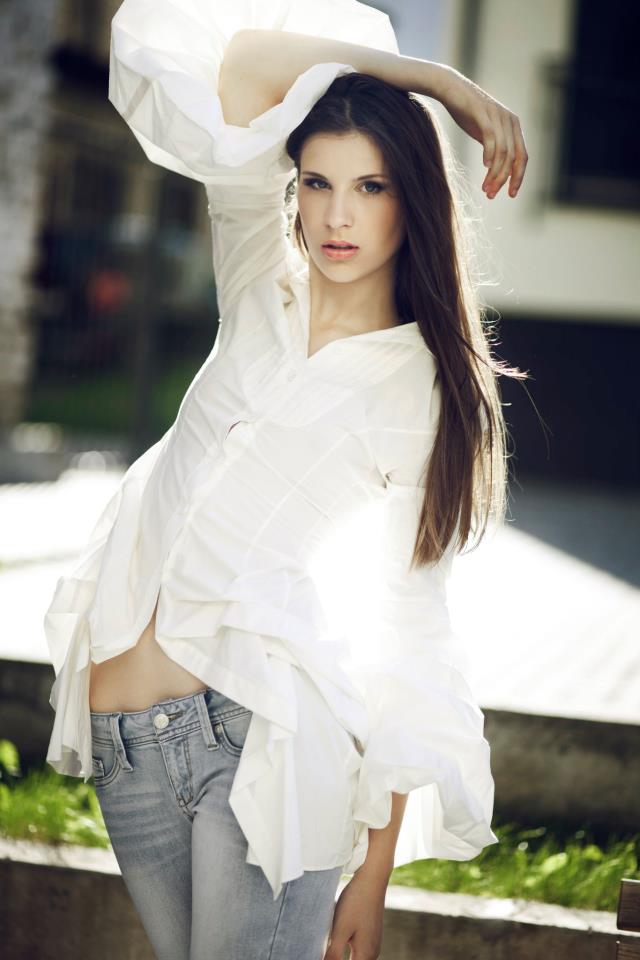 Eglė — Model & Hostess in Milano photo 23