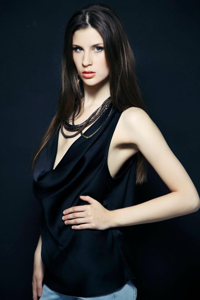 Eglė — Model & Hostess in Milano photo 8