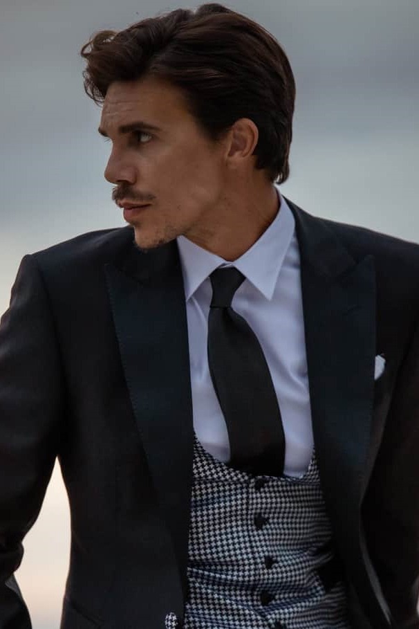Francesco — Model & Host in Ancona photo 9