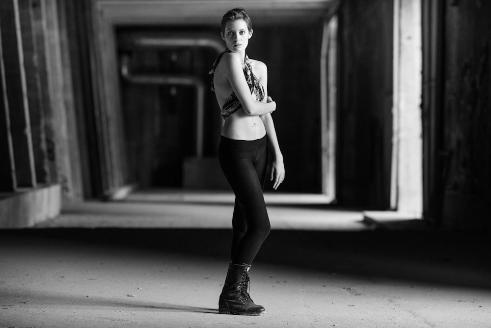 Caroline — Model & Hostess in Paris photo 3