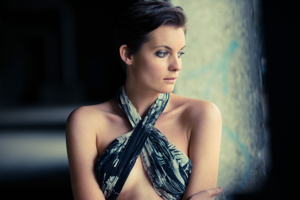 Caroline — Model & Hostess in Paris photo 4