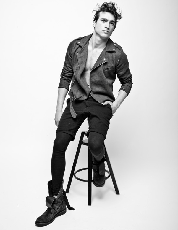 Bryan — Model & Host in Cr&eacute;teil photo 6