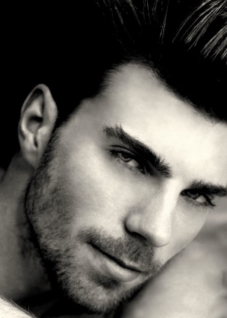 Andrea — Model & Host in Vicenza photo 3