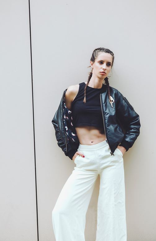 Manon — Model & Hostess in Paris photo 7
