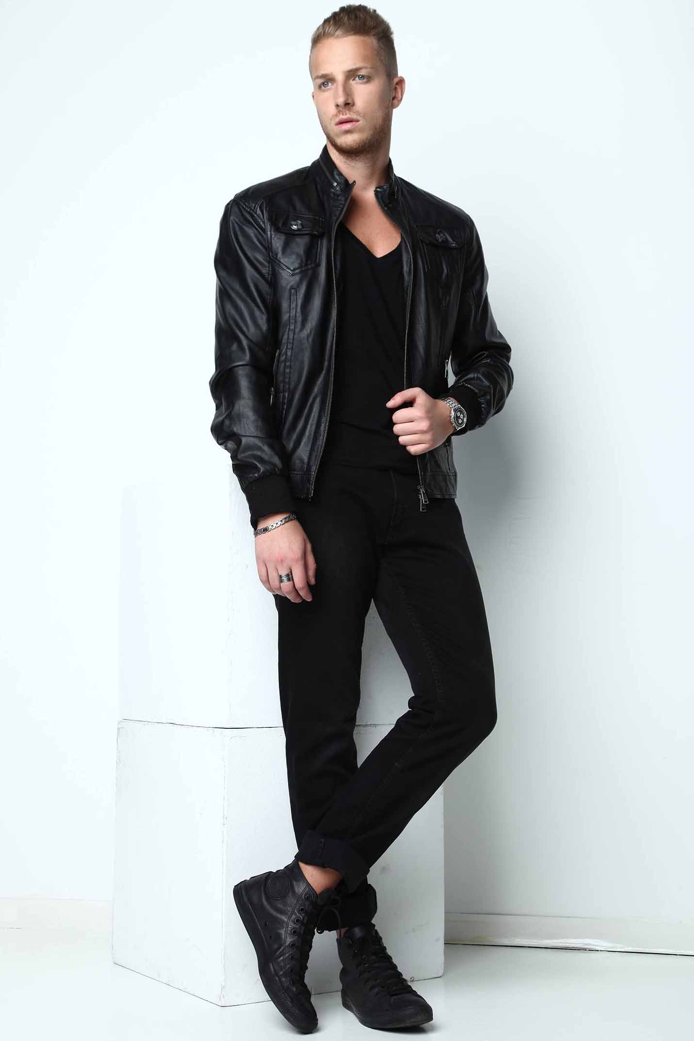 Gianluca — Model & Host in Milano photo 8