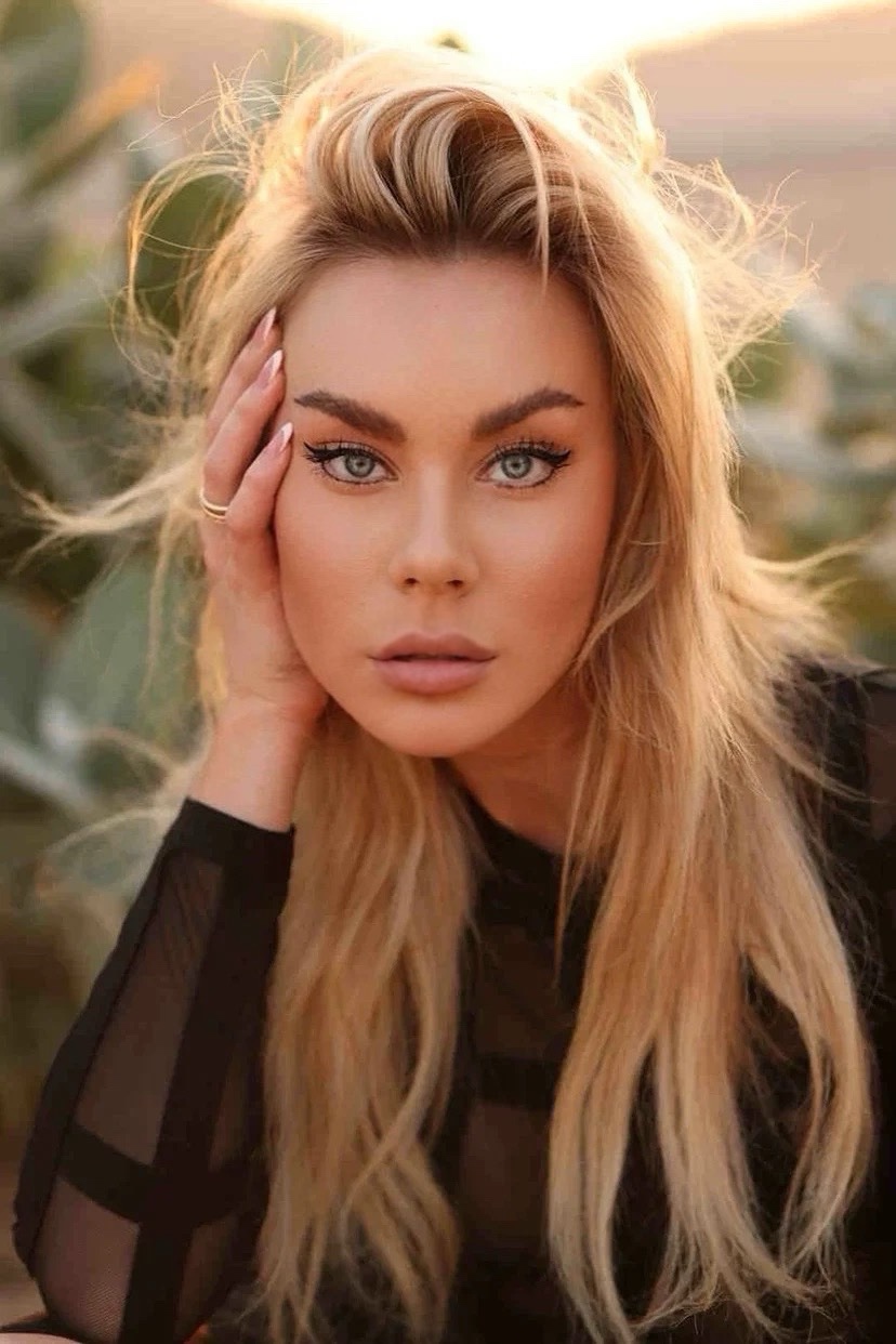 Riina — Model & Hostess in Athens photo 29