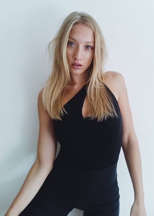 Cristina — Model & Hostess in Milano photo 6