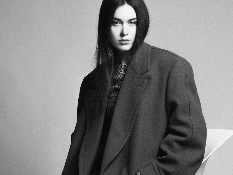 Sarah — Model & Hostess in Paris photo 9