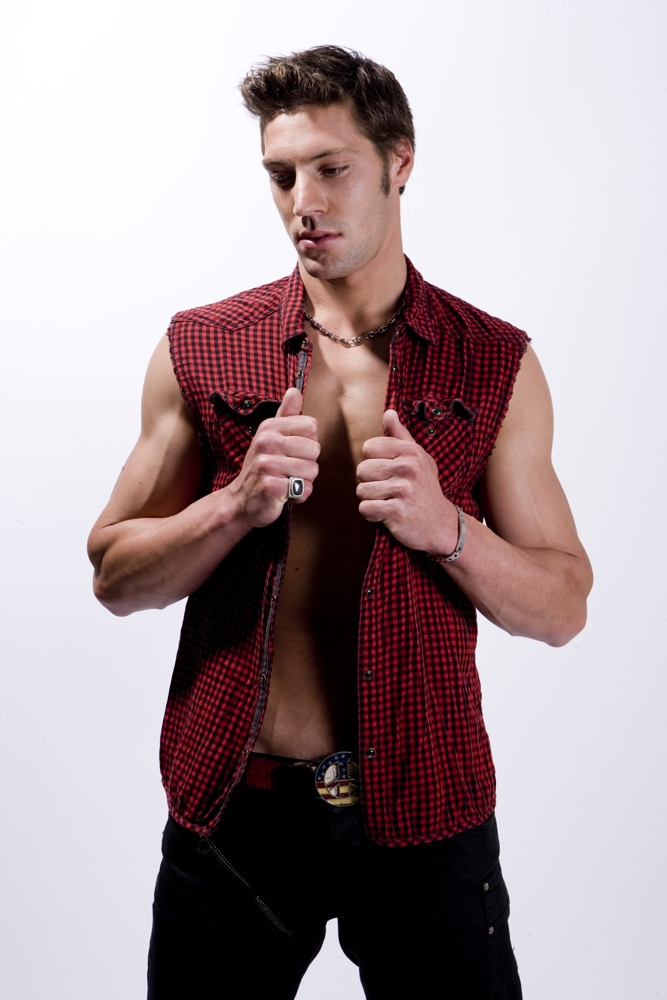 Yuri — Model & Host in Vicenza photo 2
