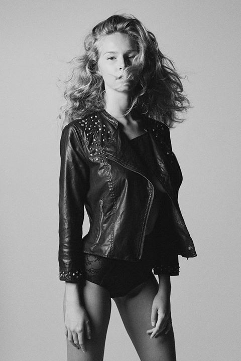 Lucrezia — Model & Hostess in Milano photo 11
