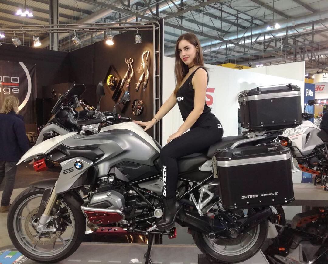 Alessia — Model & Hostess in Milano photo 3