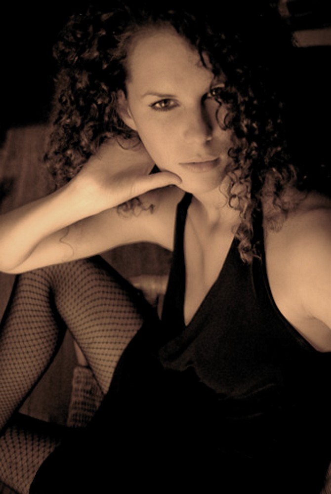 JULIA — Model in Bordeaux | Eye On Model