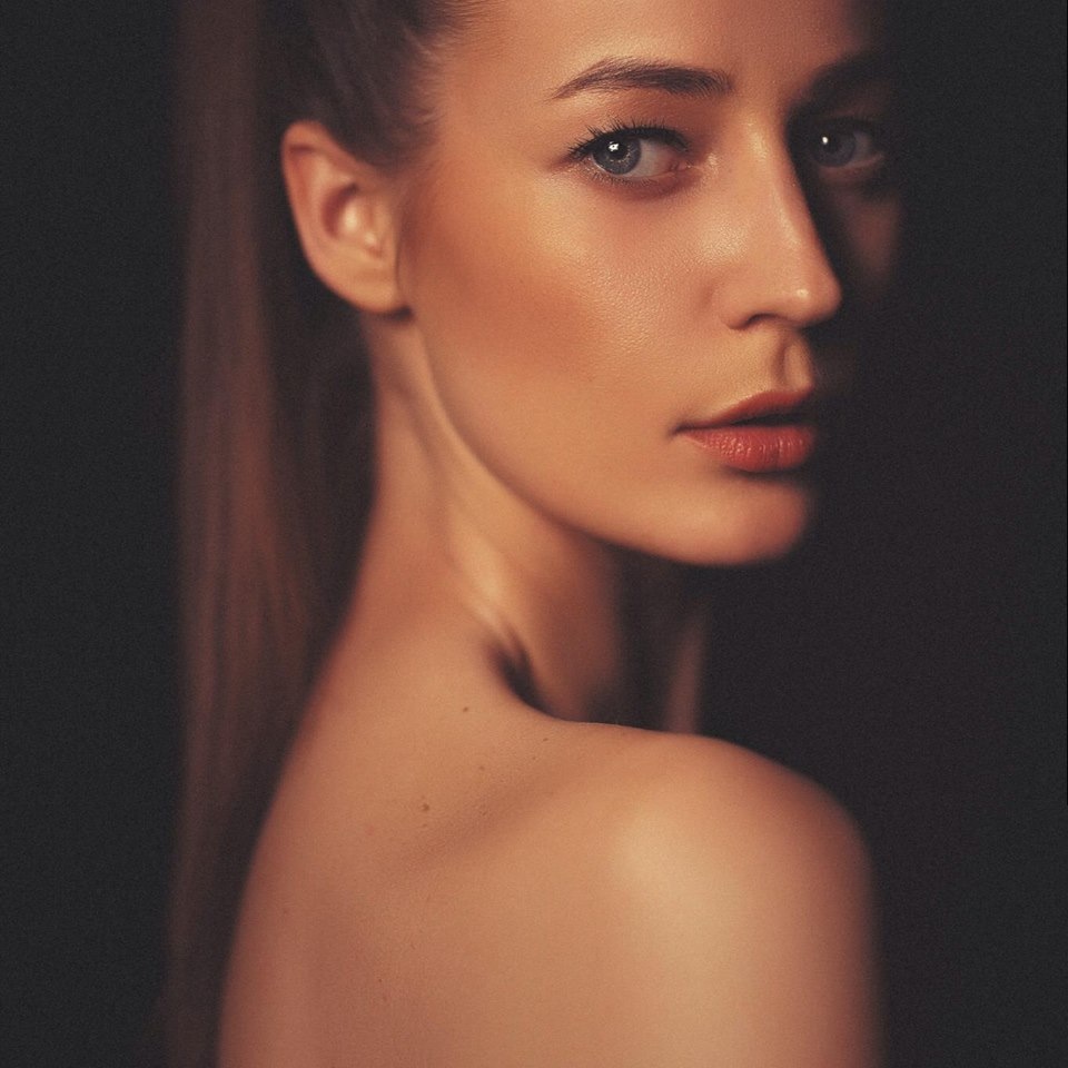Gintare — Model & Hostess in Milano photo 3