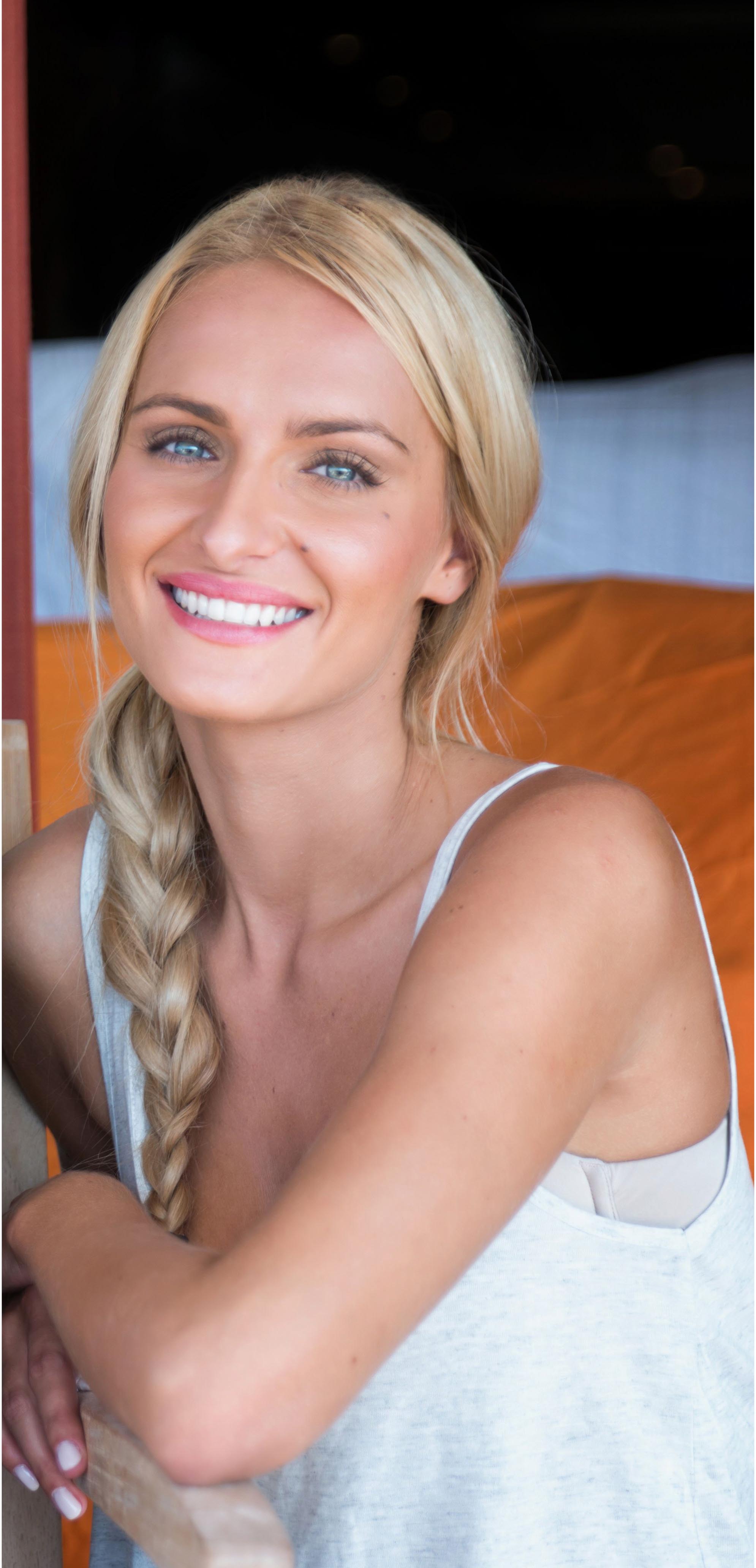 Eva — Model & Hostess in Nice photo 3
