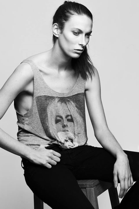 Julie — Model & Hostess in Paris photo 2