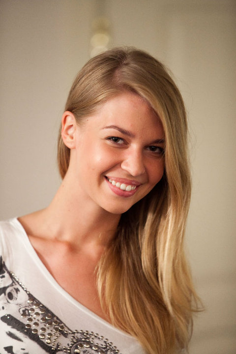 Andreaa — Model & Hostess in Roma photo 2