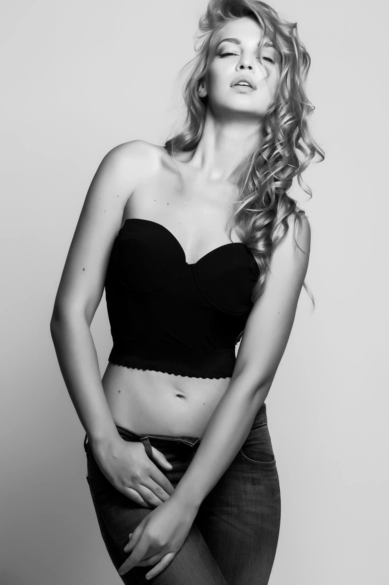 Andreaa — Model & Hostess in Roma photo 21