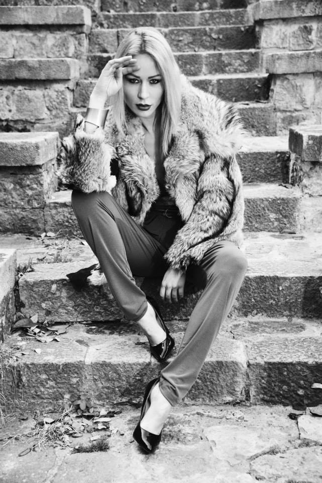 Stephanie — Model & Hostess in Paris photo 35