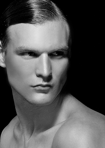 Chris — Model & Host in Bobigny photo 5