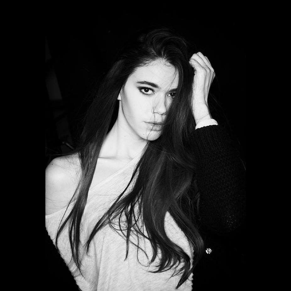 Fernanda — Model & Hostess in Padova photo 3