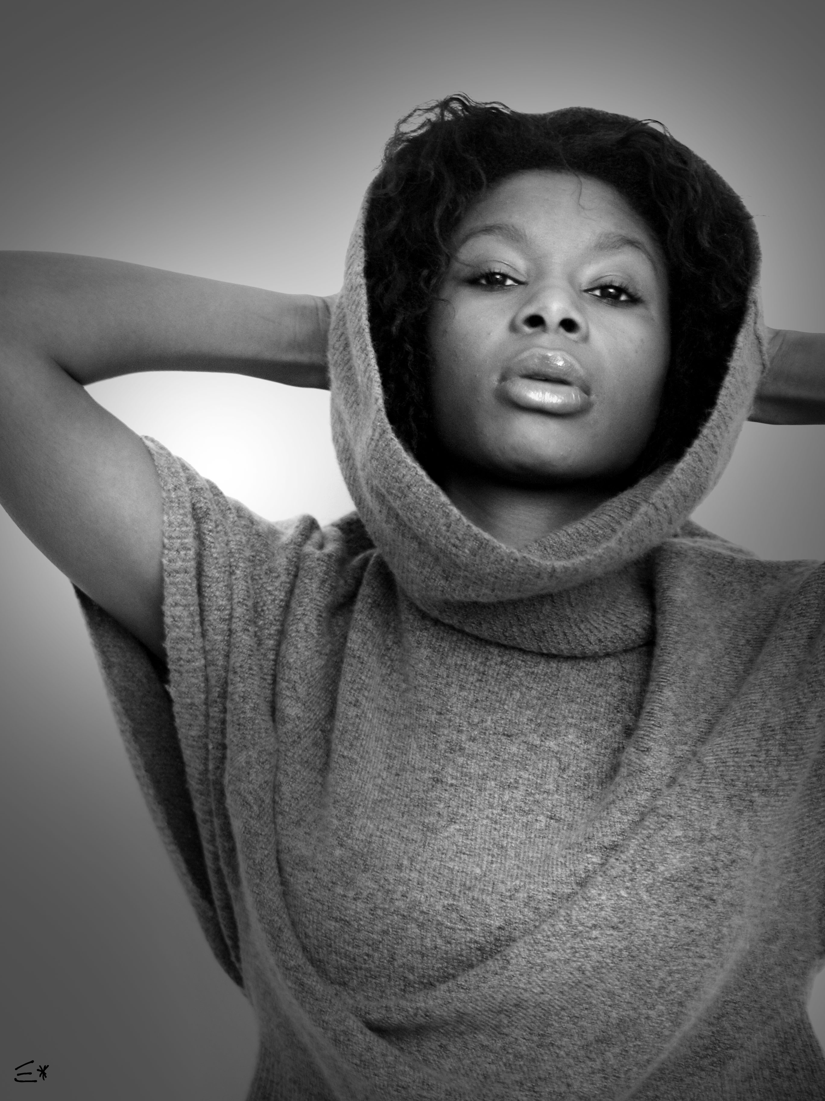 Alli Samirath — Model & Hostess in Nanterre photo 7