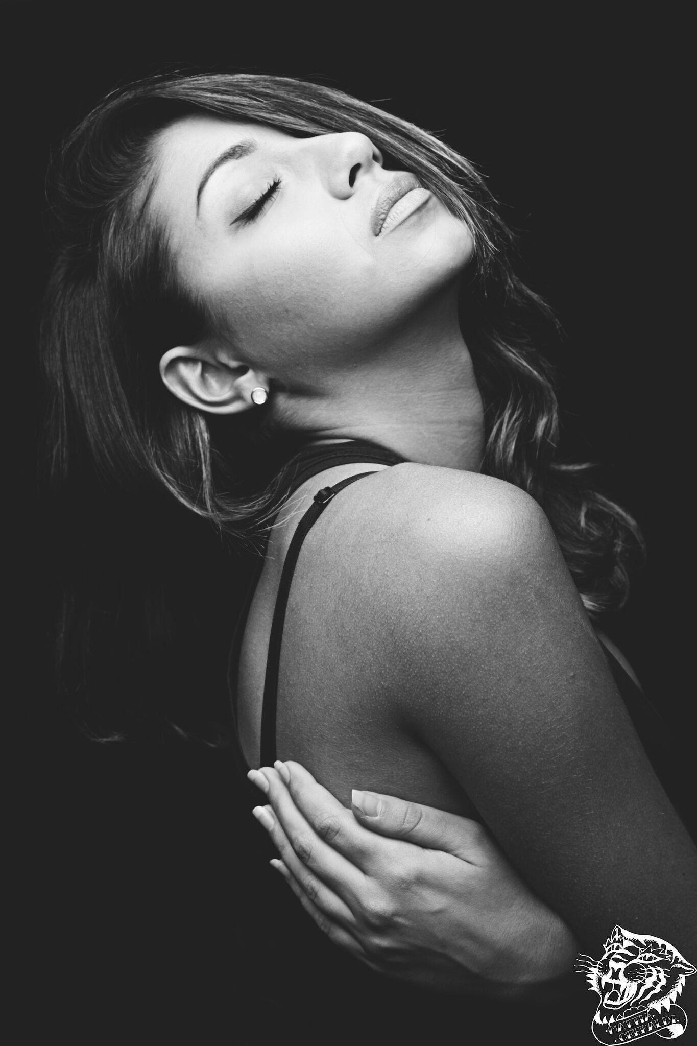 Serena — Model & Hostess in Montr&eacute;al photo 7