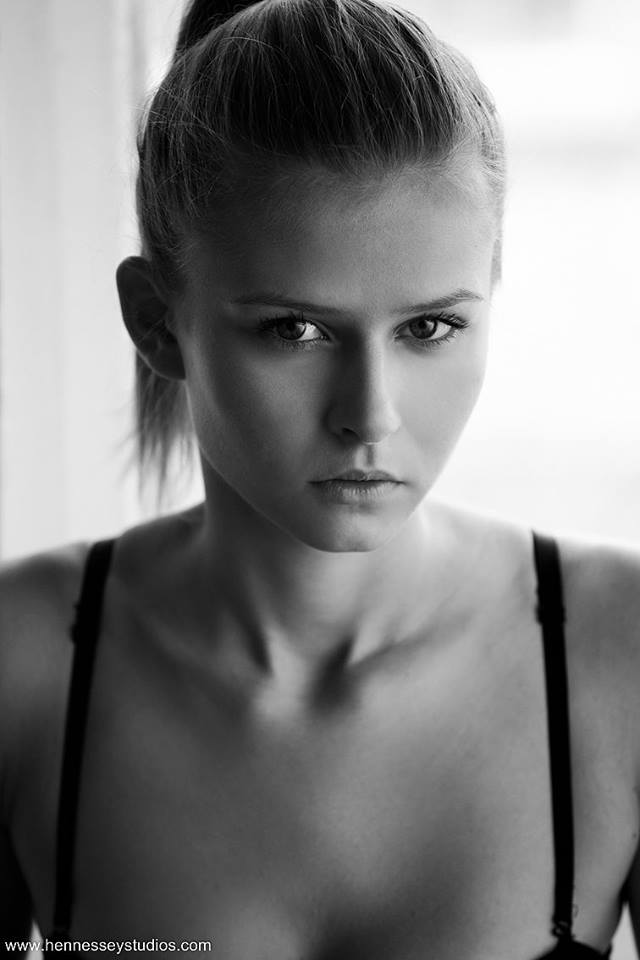 Lorena — Model & Hostess in Bucuresti photo 1
