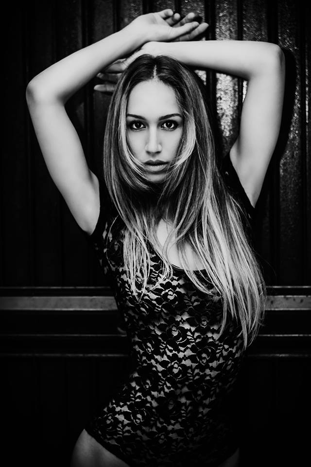Simona — Model & Hostess in Milano photo 2