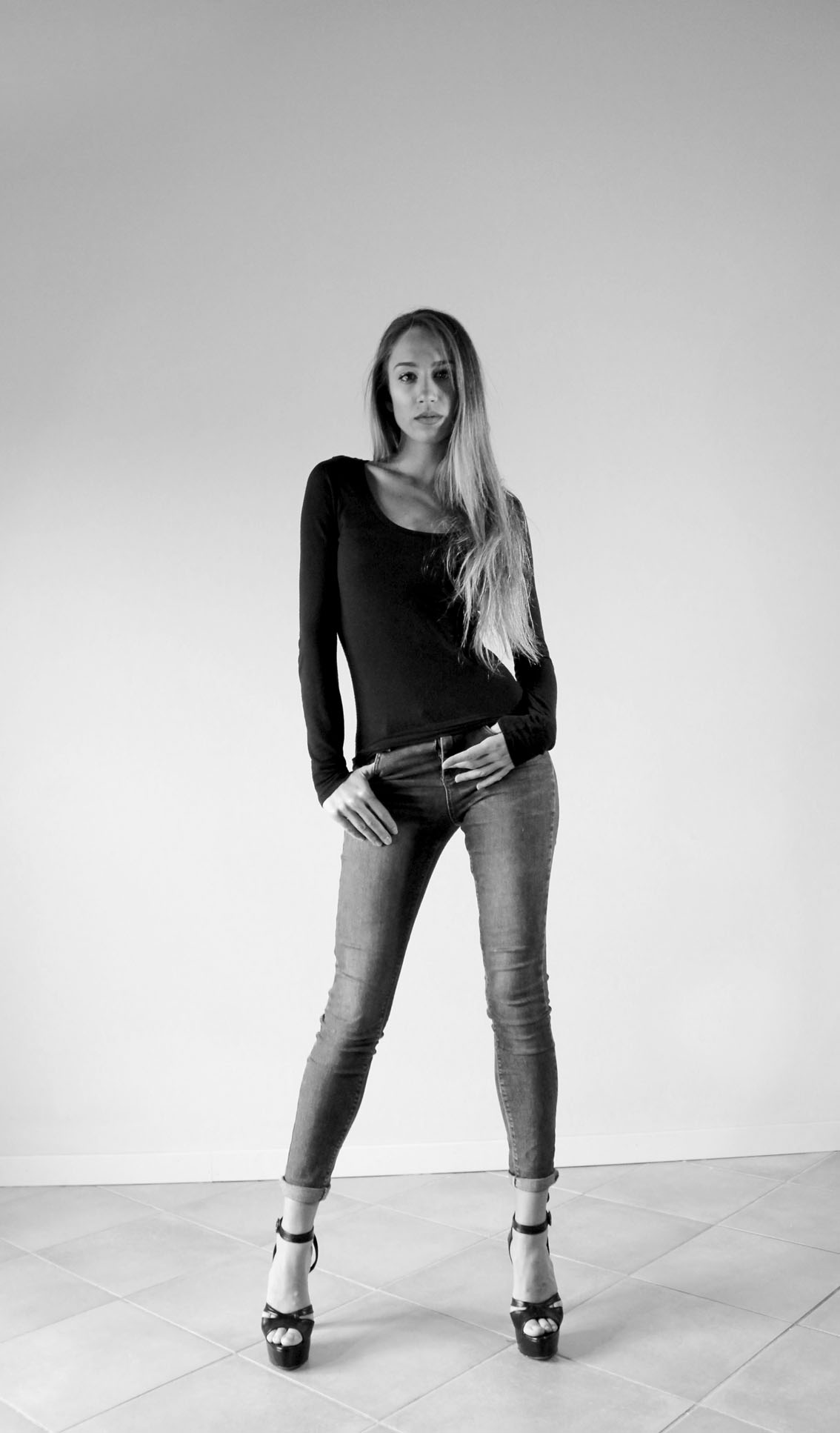 Simona — Model & Hostess in Milano photo 7