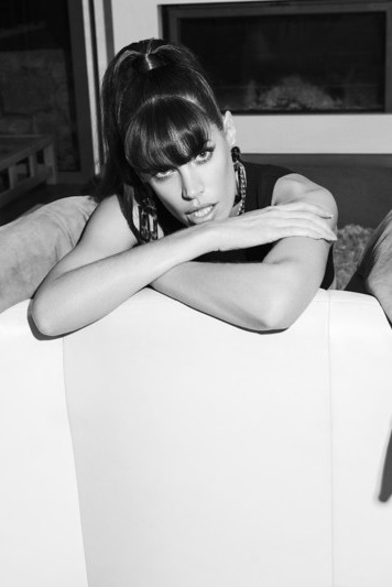 Candice — Model & Hostess in Nice photo 3