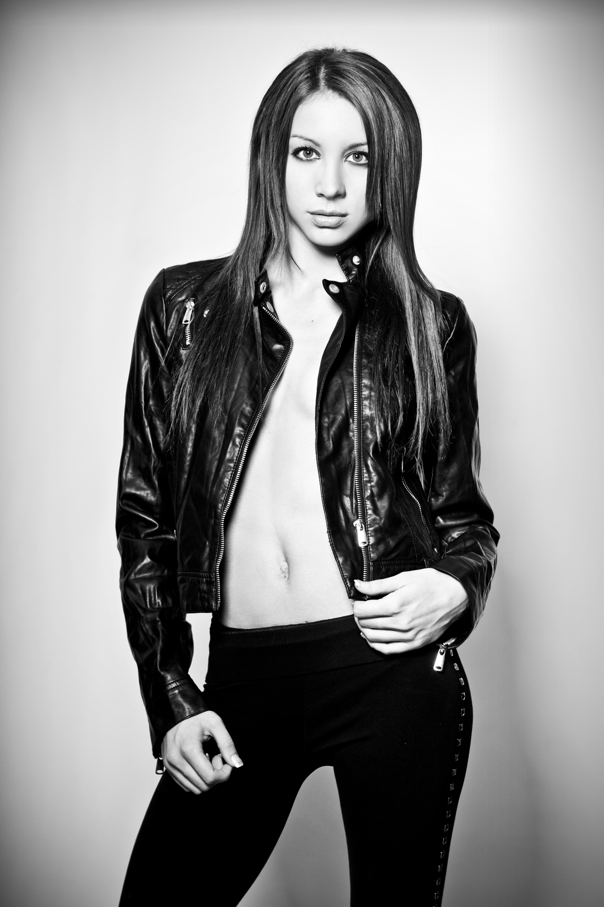 MANON — Model in Marseille | Eye On Model