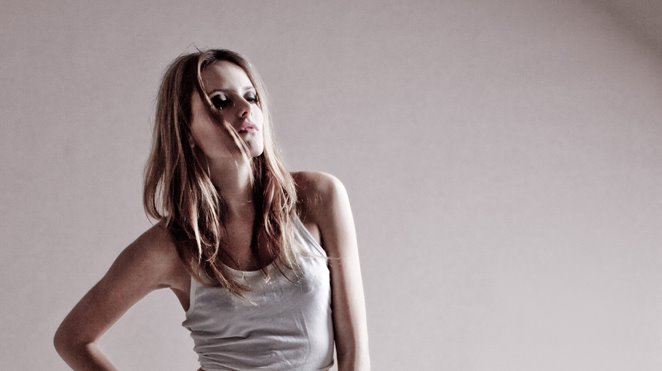 Angeline — Model & Hostess in Marseille photo 12
