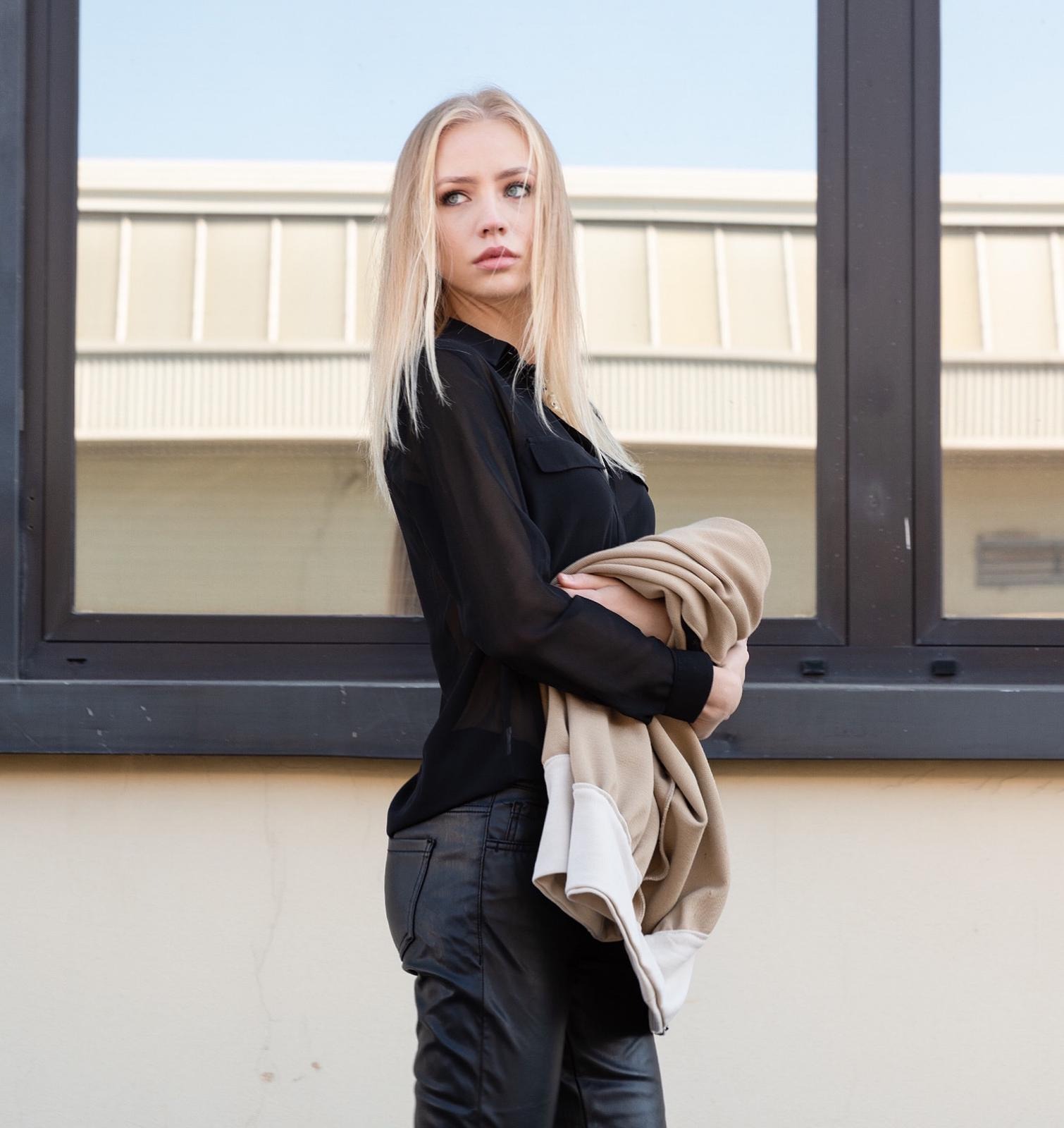 Ecaterina — Model & Hostess in Milano photo 1