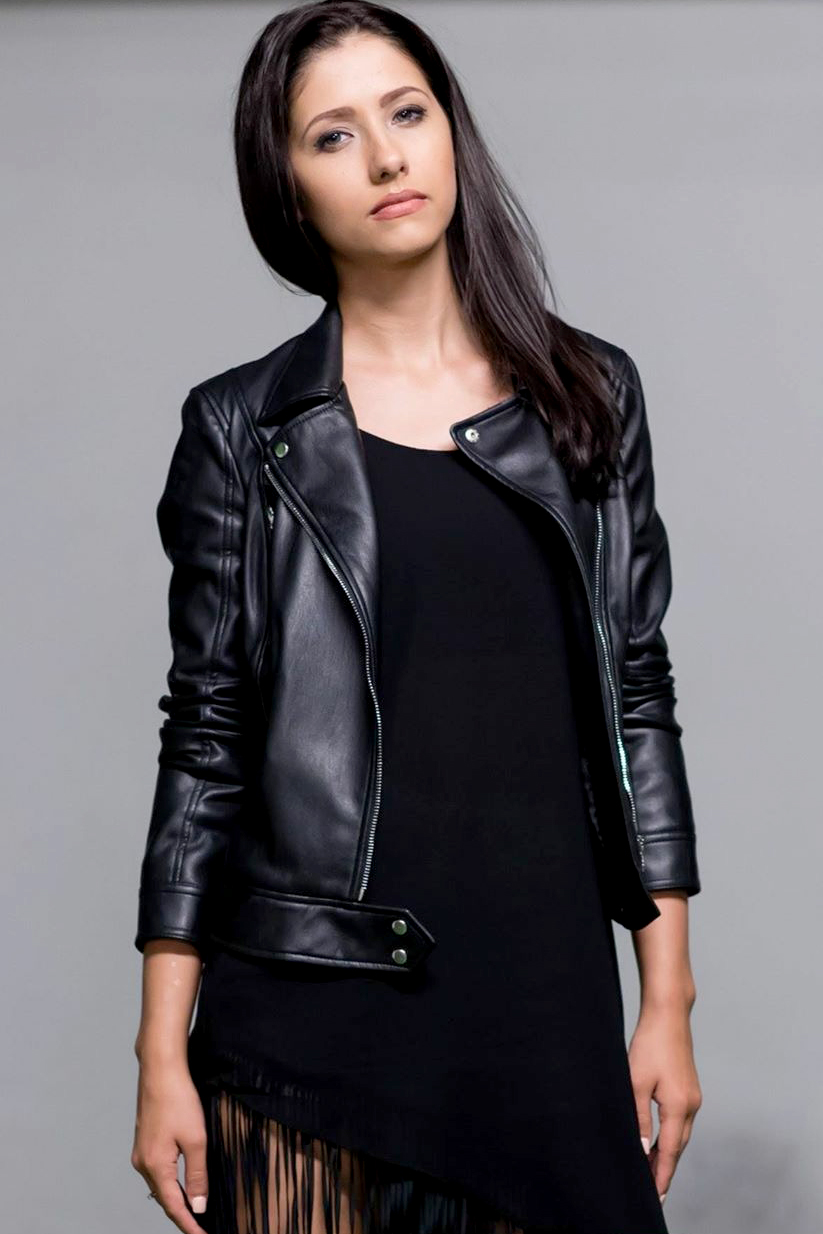 Simona — Model & Hostess in Bucuresti photo 8