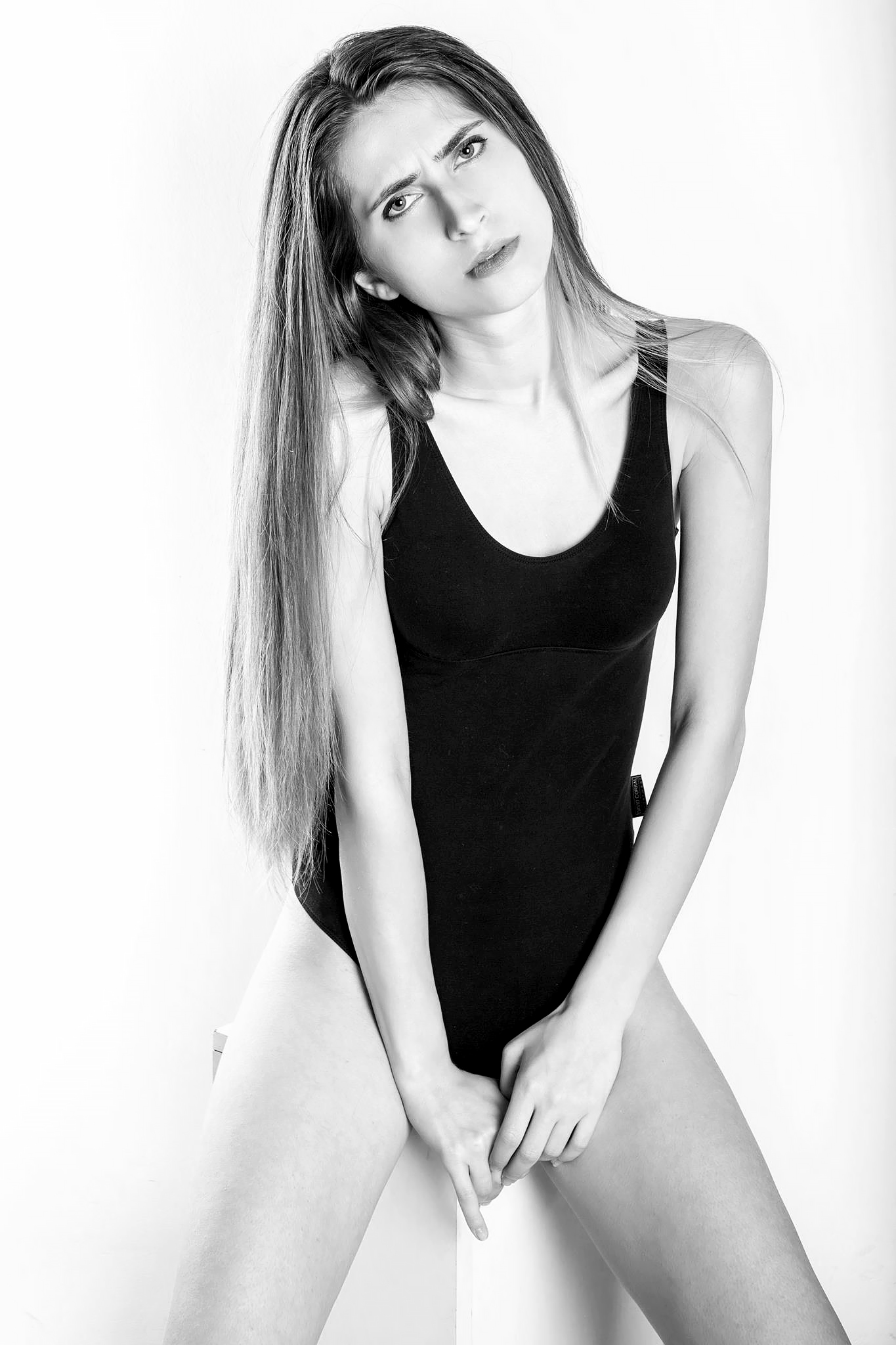 Lorelai — Model & Hostess in Ploiești photo 10