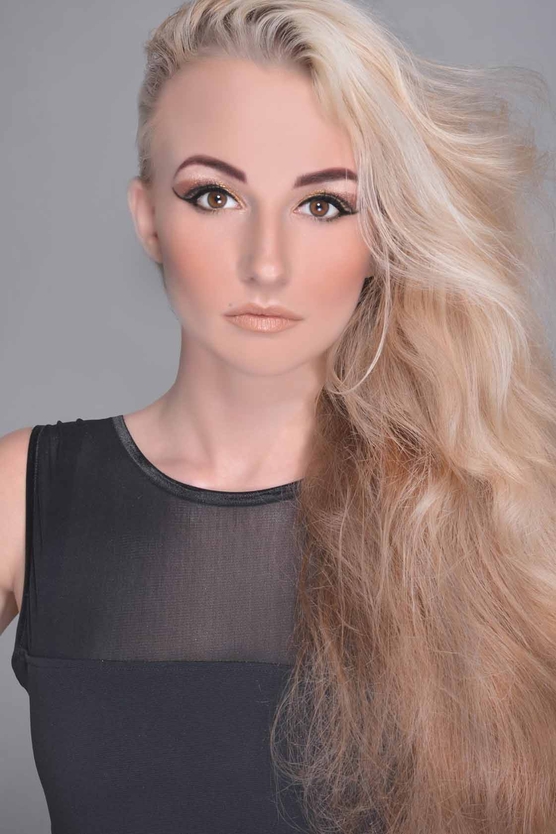 VERONIKA — Model in Milano | Eye On Model