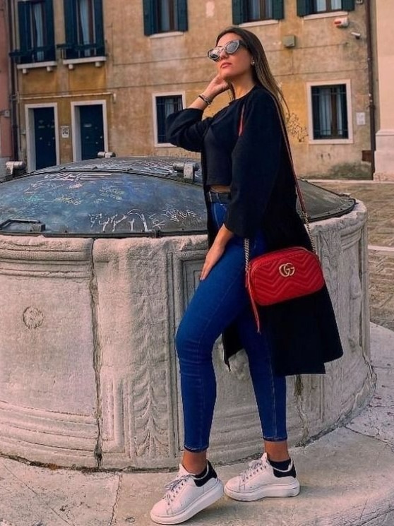 Elisa — Model & Hostess in Venezia photo 1