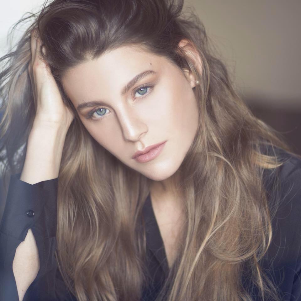 Elise — Model & Hostess in Lille photo 2