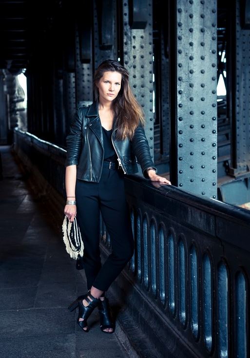 Caroline — Model & Hostess in Paris photo 20
