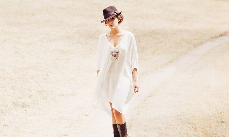 Caroline — Model & Hostess in Paris photo 6