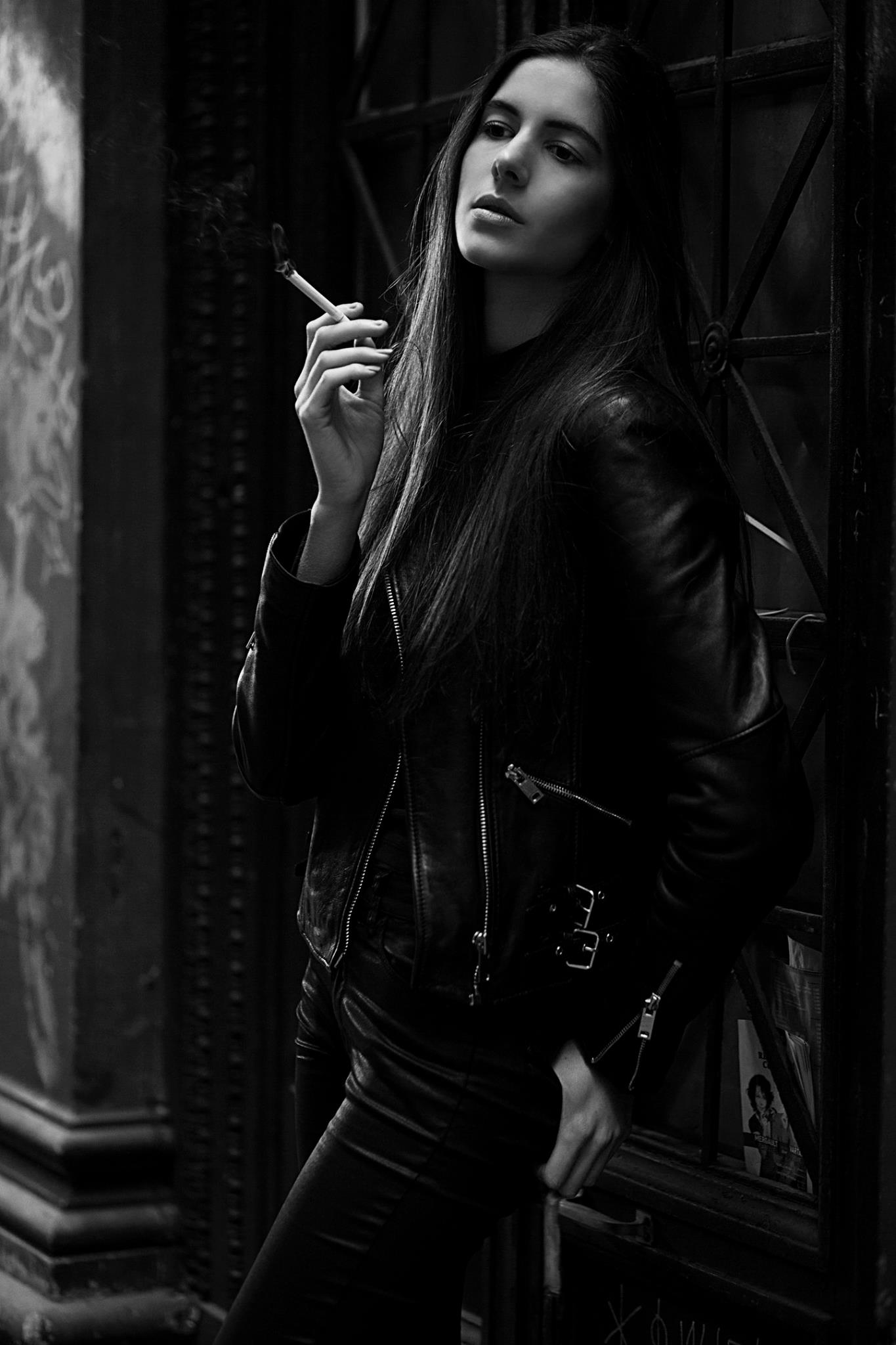 Alisson — Model & Hostess in Paris photo 42