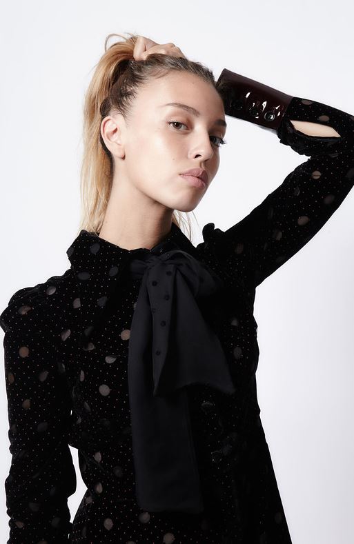 M&eacute;lina — Model & Hostess in Paris photo 7