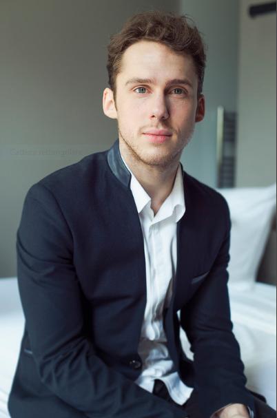 Rouveron — Model & Host in Paris photo 6